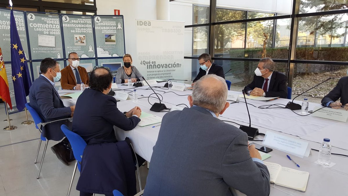 Marta Gastón y Felipe Faci han presidido el pleno del Consejo de #FormaciónProfesional en el que se ha aprobado el V Plan Aragonés de la #FP. Gobierno de Aragón