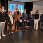 El consejero de Educación, Cultura y Deporte del Gobierno de Aragón, Felipe Faci, acompañado por el director general de Cultura, Víctor Lucea 1